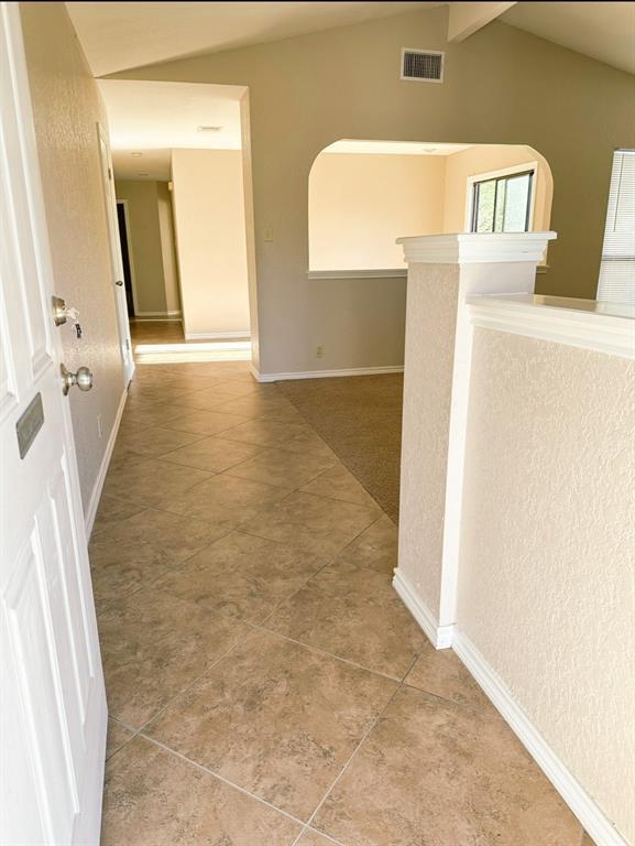 Building Photo - 812 Primrose Ln