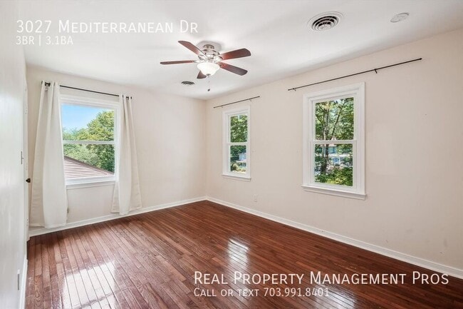 Building Photo - 3027 Mediterranean Dr