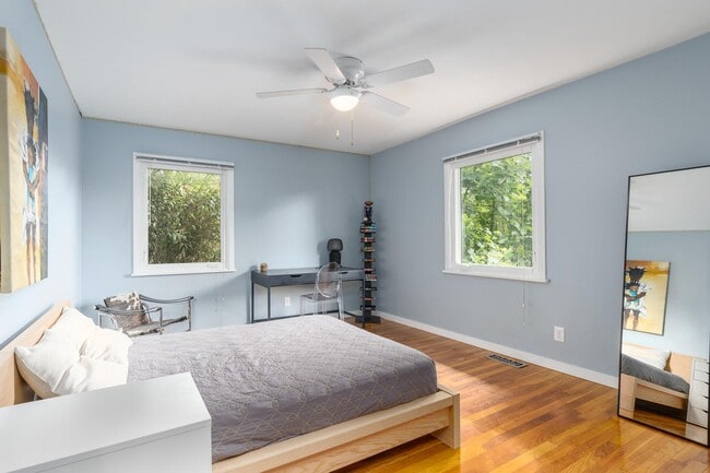 Building Photo - 3122 Brooklawn Terrace