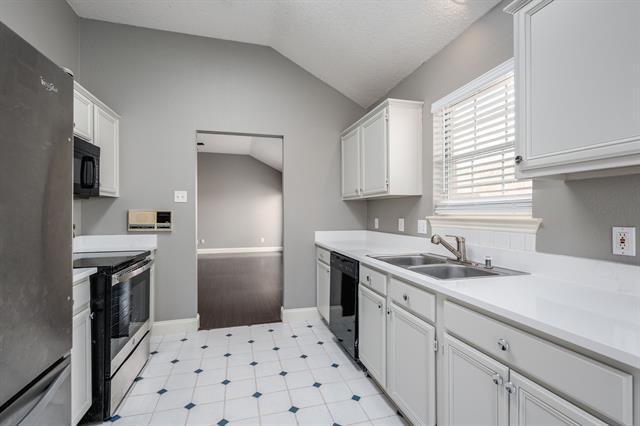 Building Photo - 918 Azalia Dr