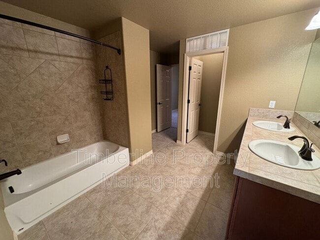 Building Photo - 13952 Paradise Villas Grove