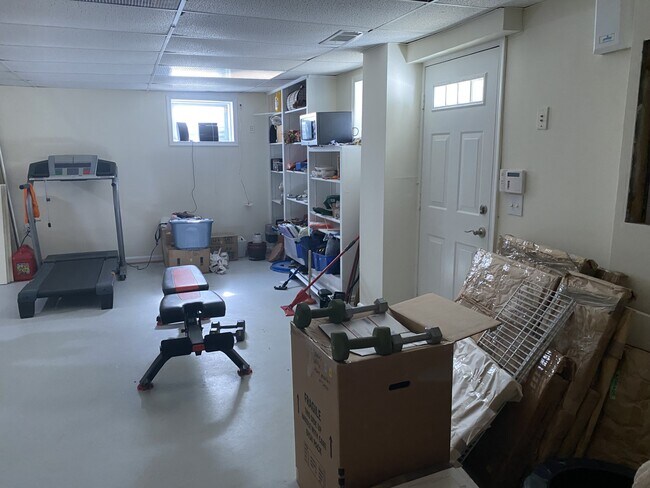 Building Photo - 7907 Laural Valley Way