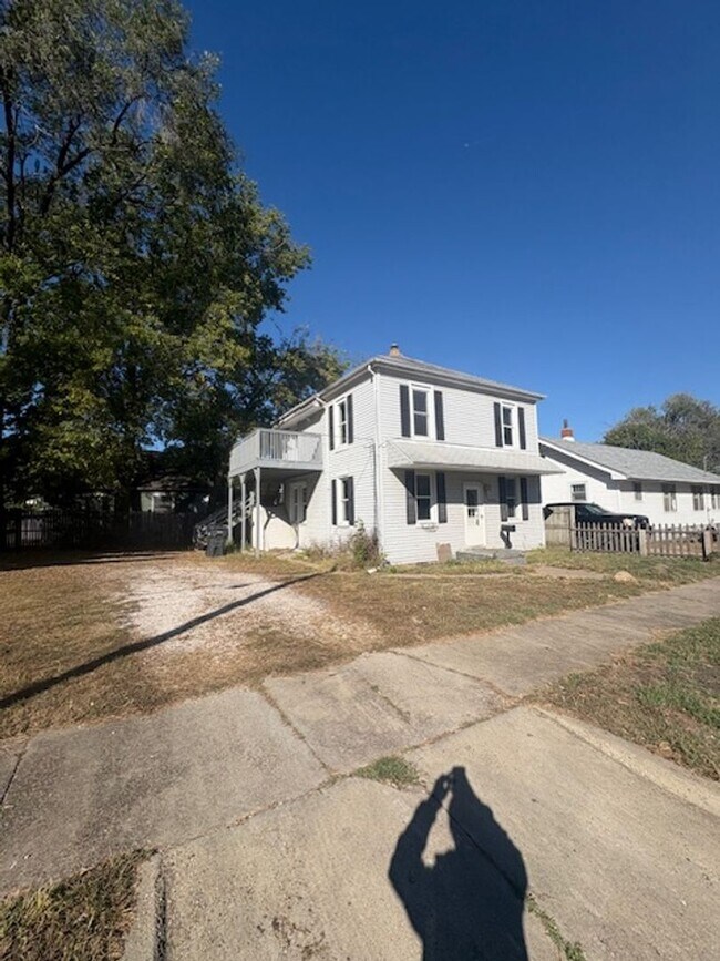 Primary Photo - 103 N 10th St