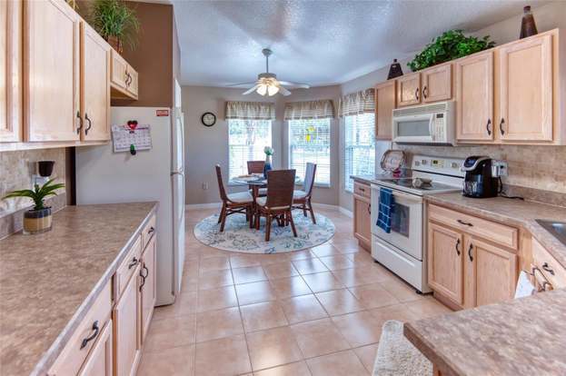 Building Photo - 520 Millifiora Ln