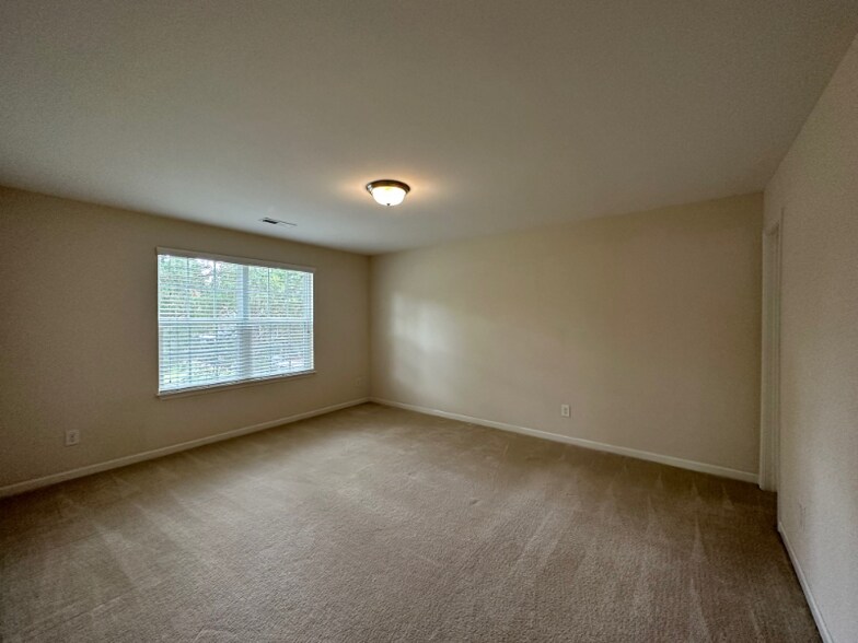 Building Photo - 11208 Snapfinger Dr