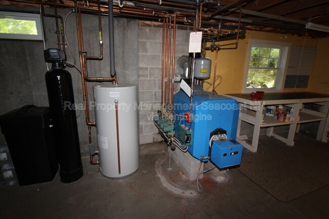 Building Photo - 21 Cutts Rd