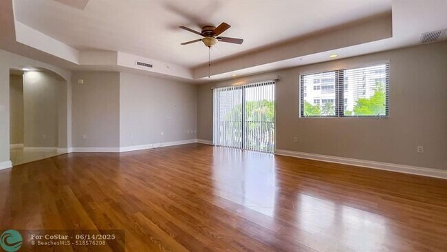 Building Photo - 4241 N Ocean Blvd