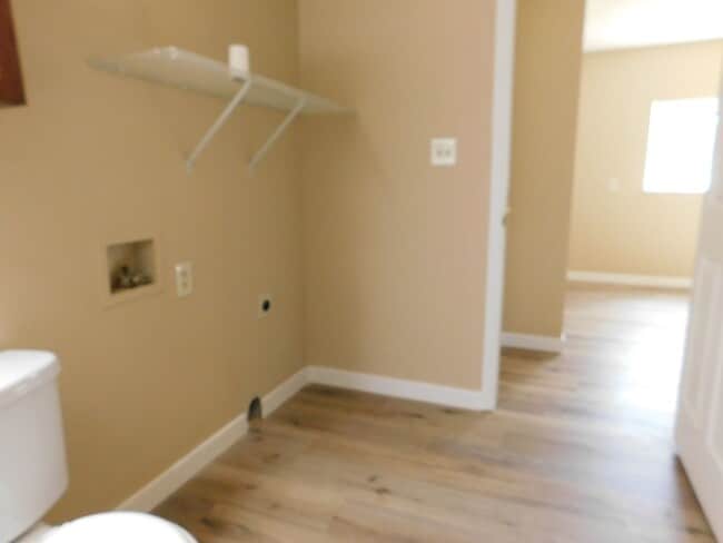 Building Photo - Tri-Level in Clifton COMING SOON!!!