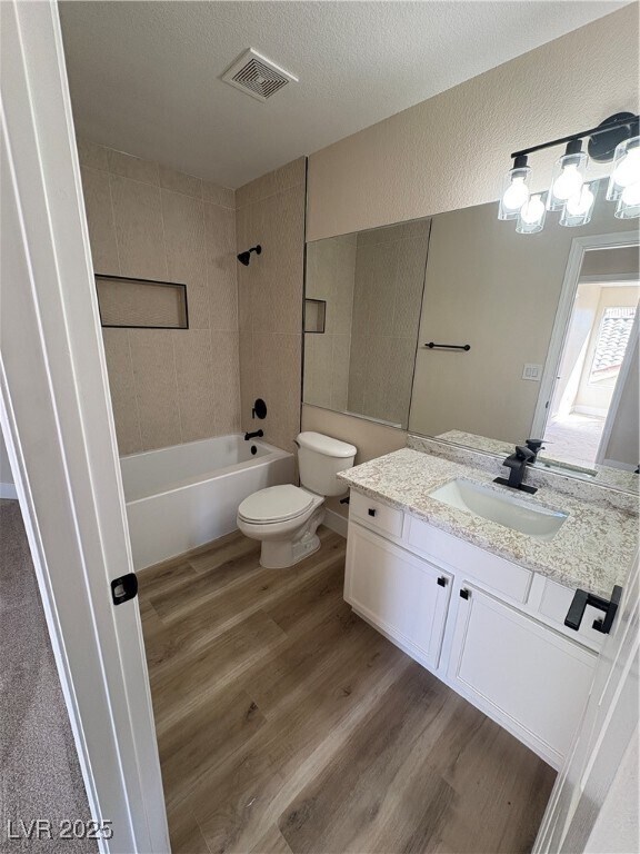 Building Photo - 2647 Hourglass Dr