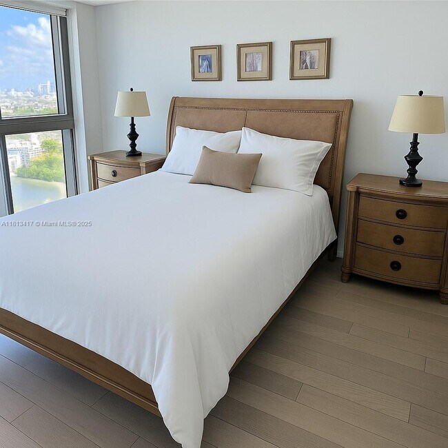 Building Photo - 2655 Collins Ave