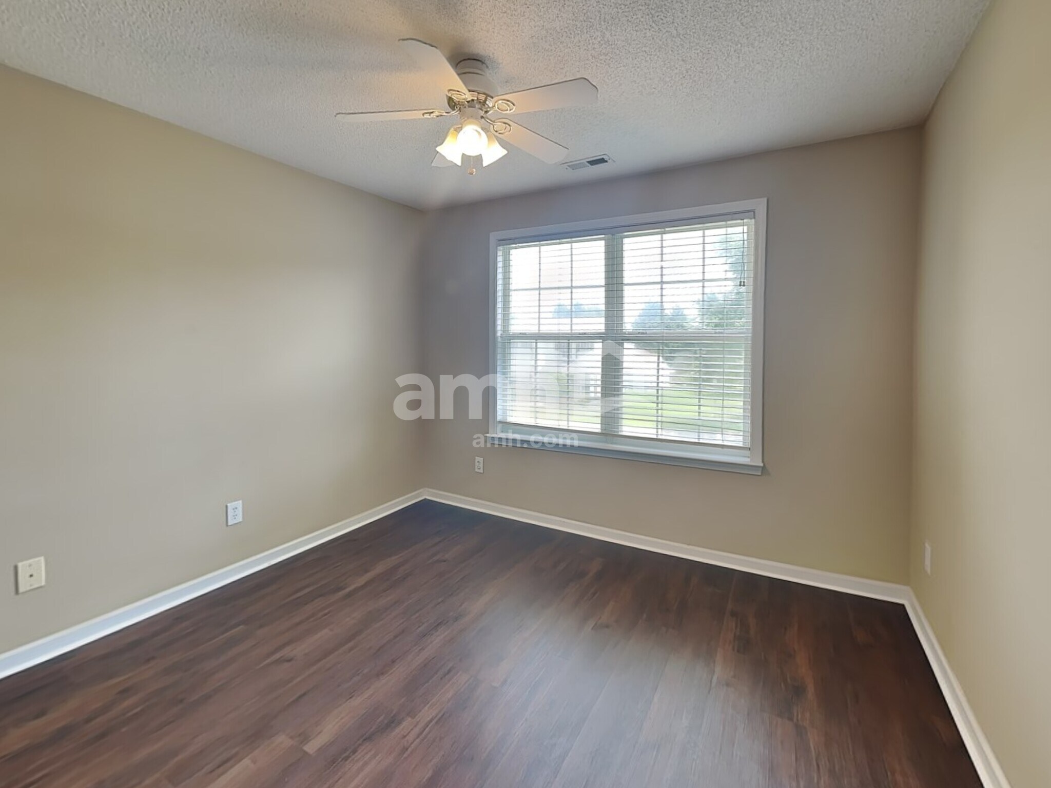 Building Photo - 706 Bellmeade Bay Dr