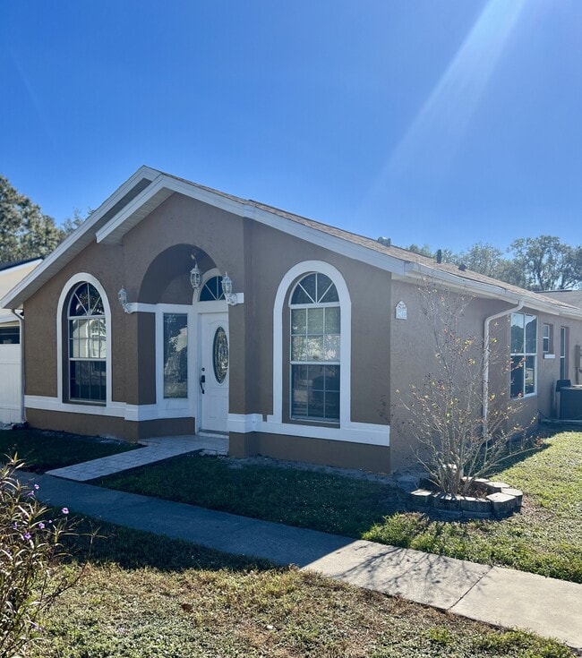 Building Photo - 2386 Harbor Town Dr