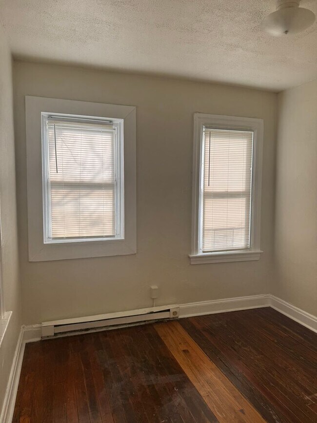 Building Photo - 20-22 Elizabeth St