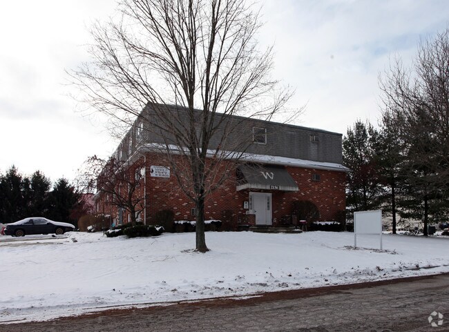 Building Photo - Westwood Court Apartments