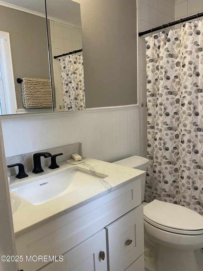 Building Photo - 600-602-602 NJ-71
