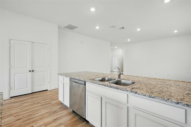 Building Photo - 3535 Carniff Garden Dr