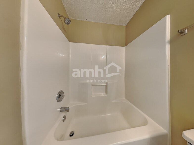 Building Photo - 7533 Argent Valley Dr