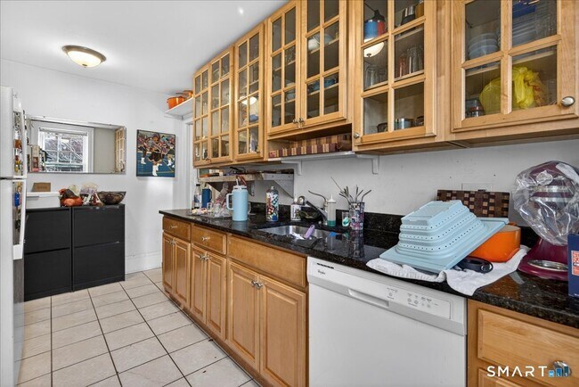 Building Photo - 151 Cold Spring St