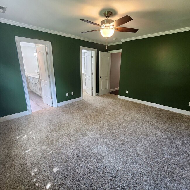 Building Photo - 115 Blue Bird Ln