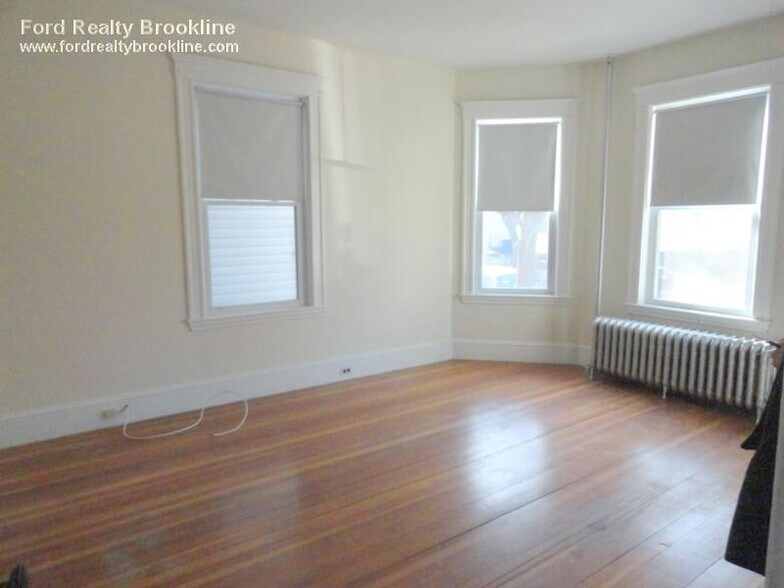 Building Photo - 102 Franklin St