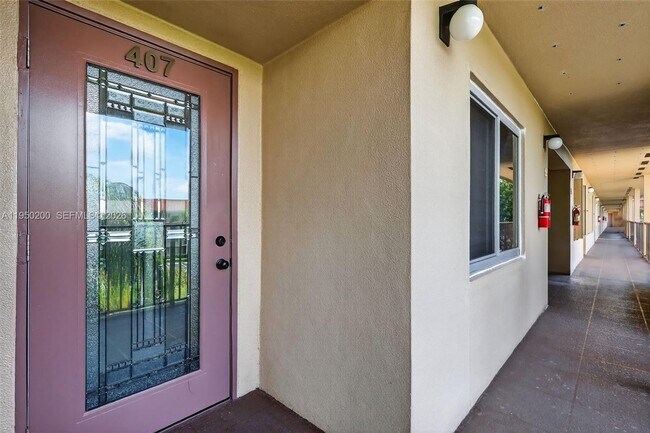 Building Photo - 13100 SW 11th Ct