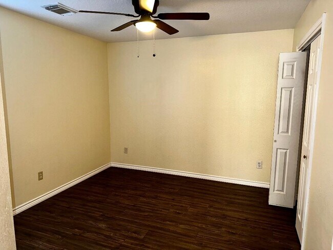 Building Photo - 1375 Hitchin Ln