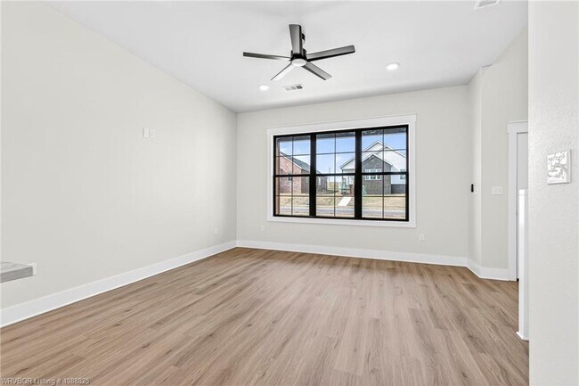 Building Photo - 6805 Fir St