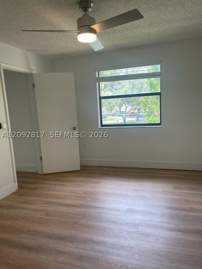 Building Photo - 136 NW 91st Ave