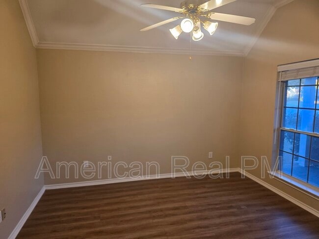 Building Photo - 8209 Bulrush Dr