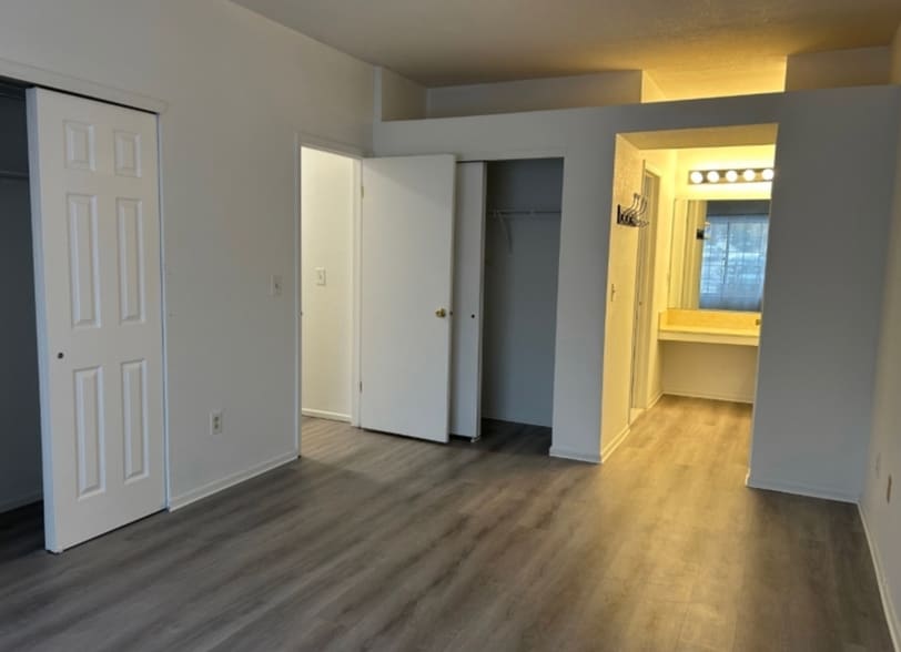 Building Photo - 65 Wentworth Rd