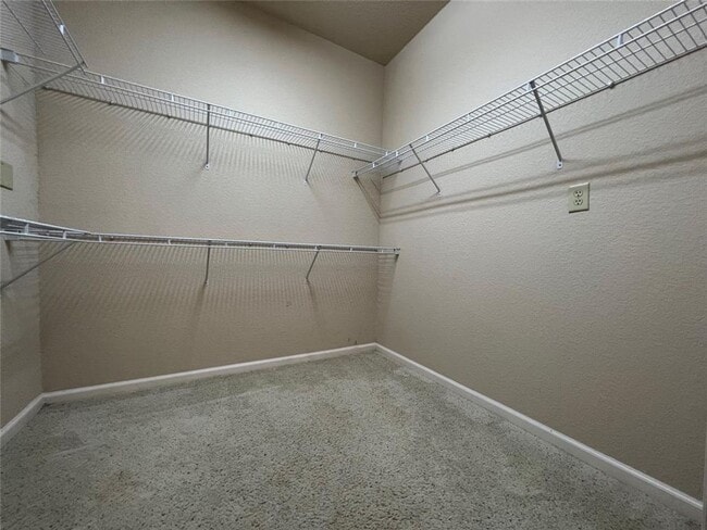 Building Photo - Beautiful 1st Floor Corner Condo – Modern ...
