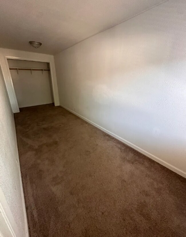 Building Photo - 2418 Central Ave