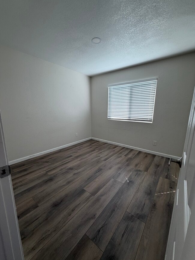 Building Photo - 10242 Kamwood Pl