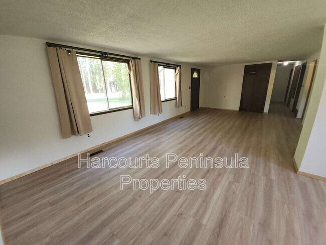 Building Photo - 1911 Jacobsen Blvd