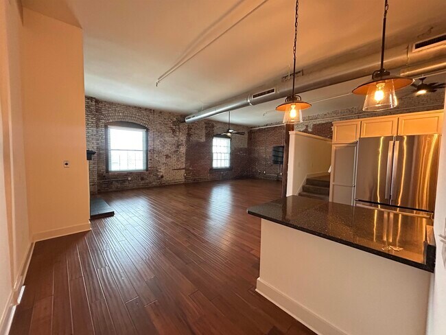 Building Photo - 505 Tennessee St