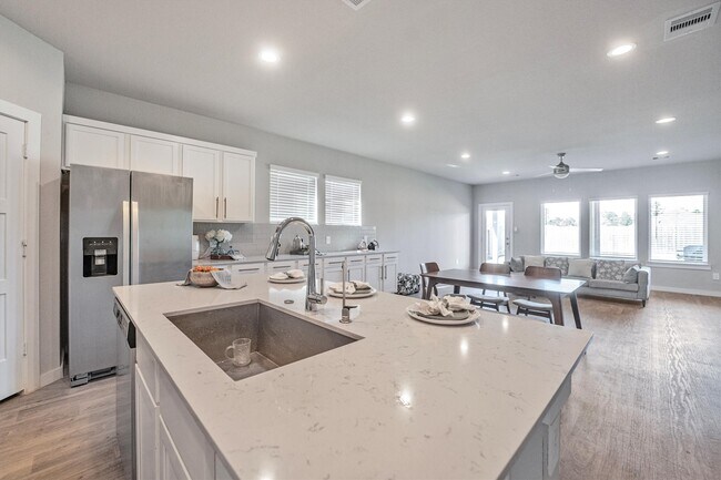 Building Photo - 12107 Bear River Dr