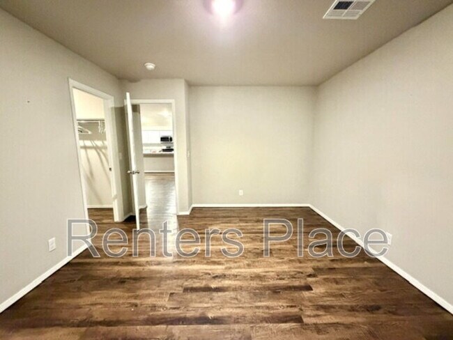 Building Photo - 2107 S Amarillo Dr