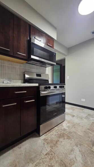 Building Photo - 660 Perrie Drive