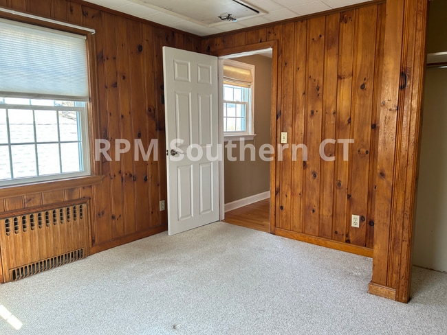 Building Photo - 28 Deerfield Dr