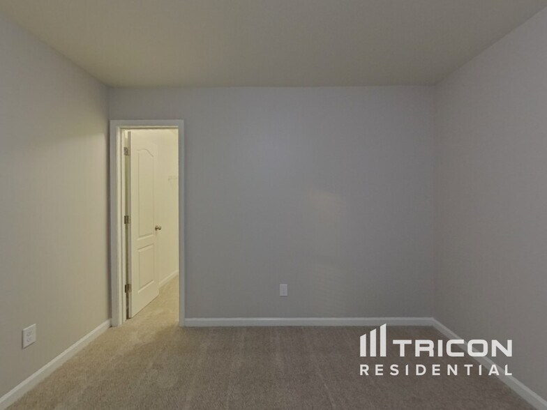 Building Photo - 5318 Artesa Ct