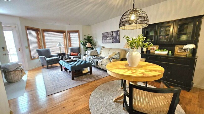 Building Photo - 2-Bed Townhouse with open layour in Hopkins – 1290 Sq Ft of Comfort!"