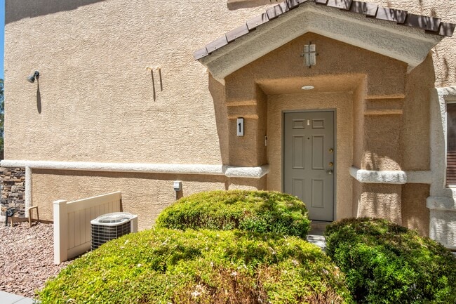 Building Photo - 3520 Glorious Iris Pl