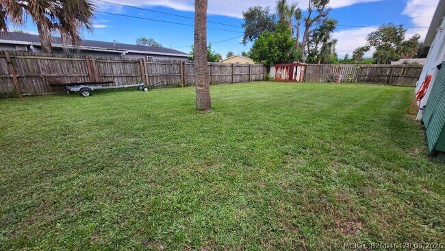 Building Photo - 8576 Sunset Dr