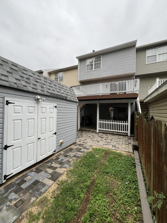 Building Photo - 8206 Appalachian Dr