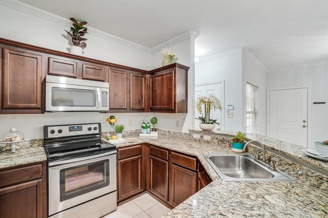 Building Photo - 1545 Cozy Dr