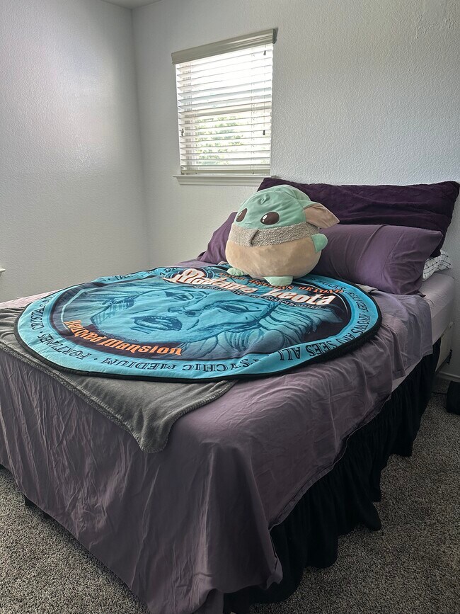 Building Photo - 2219 Boxer Palm