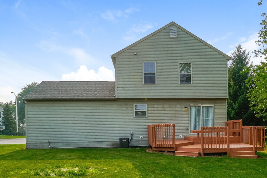 Building Photo - 810 Sumter St