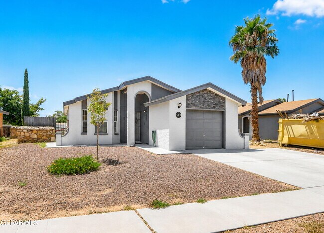 Building Photo - 667 Danube Dr