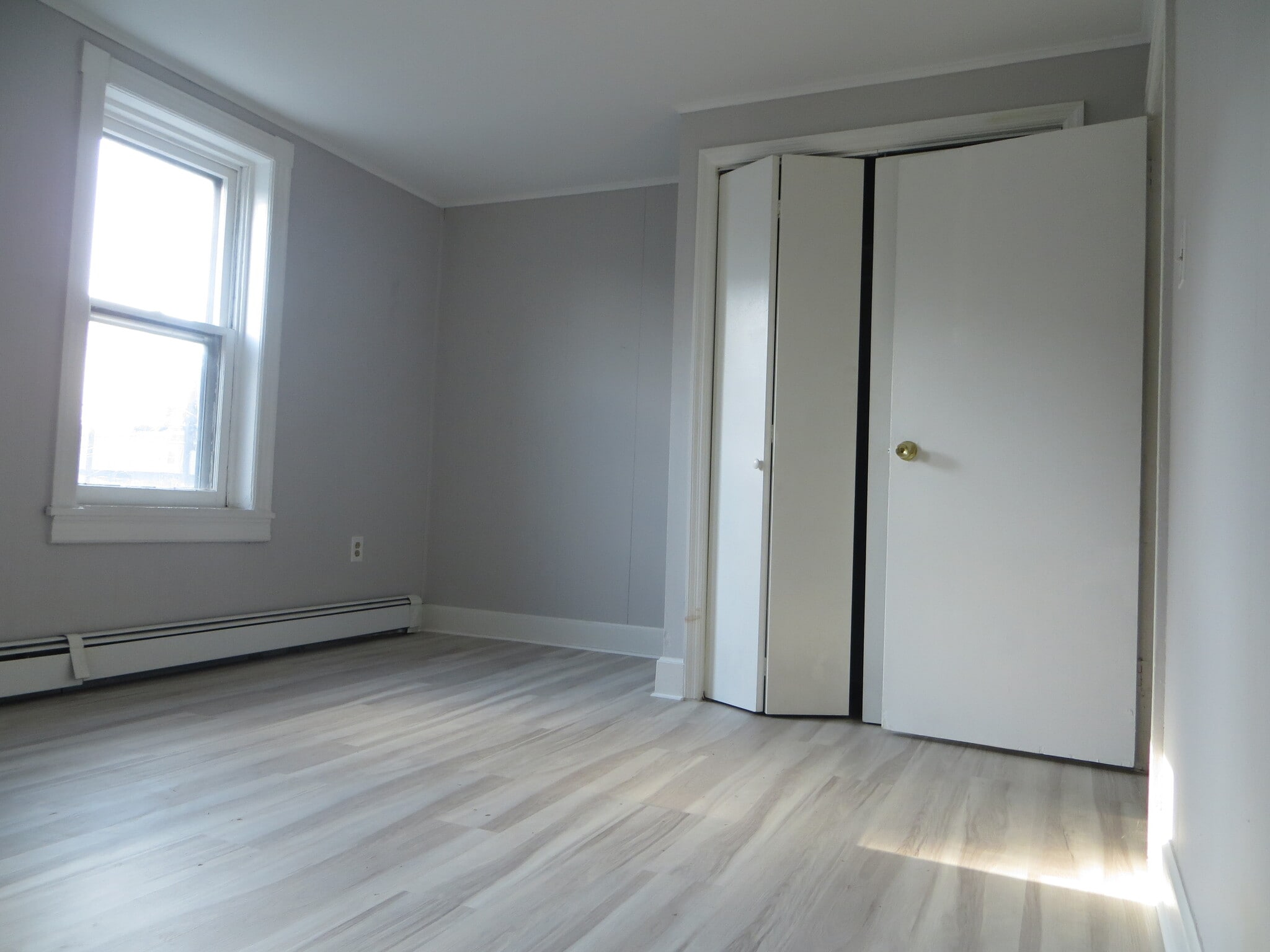 Building Photo - 503 Linden Ave