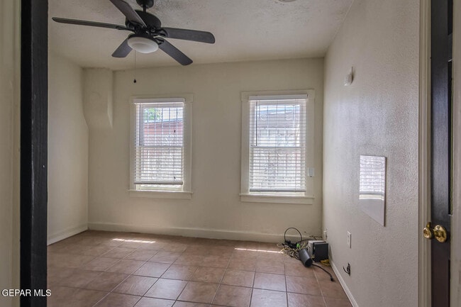 Building Photo - 3611 Yandell Dr
